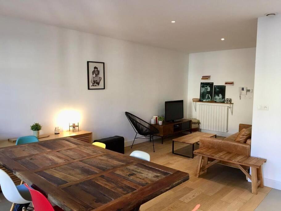 "Euzet" Joli Appartement A 2 Pas Du Centre Ville แซ็ต ภายนอก รูปภาพ