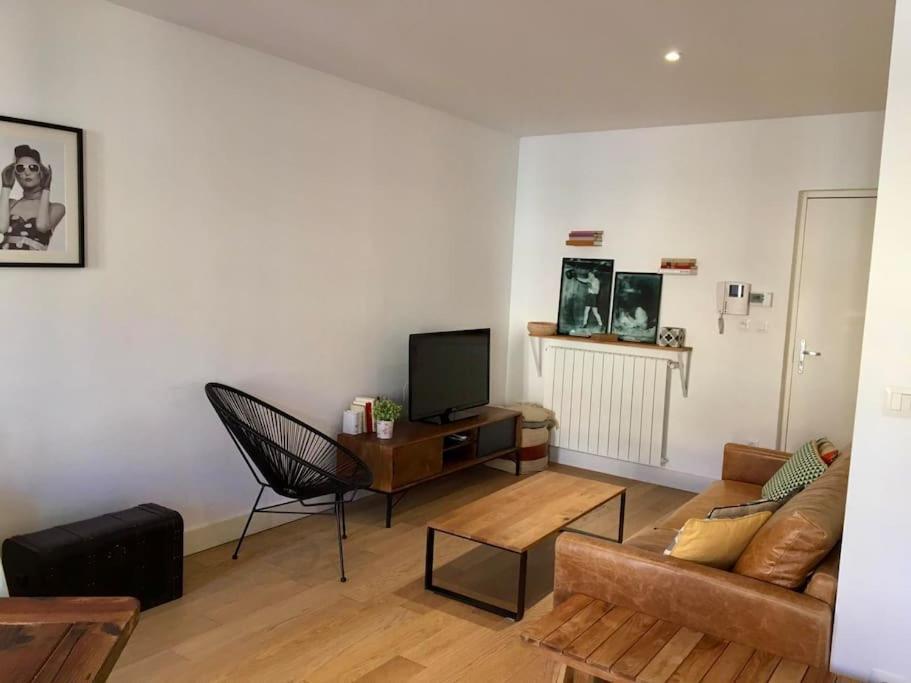 "Euzet" Joli Appartement A 2 Pas Du Centre Ville แซ็ต ภายนอก รูปภาพ